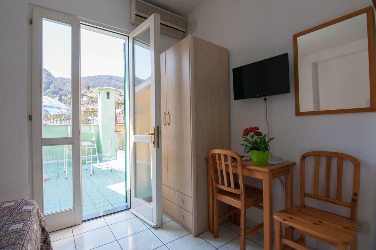 Albergo Macri Ischia Buitenkant foto